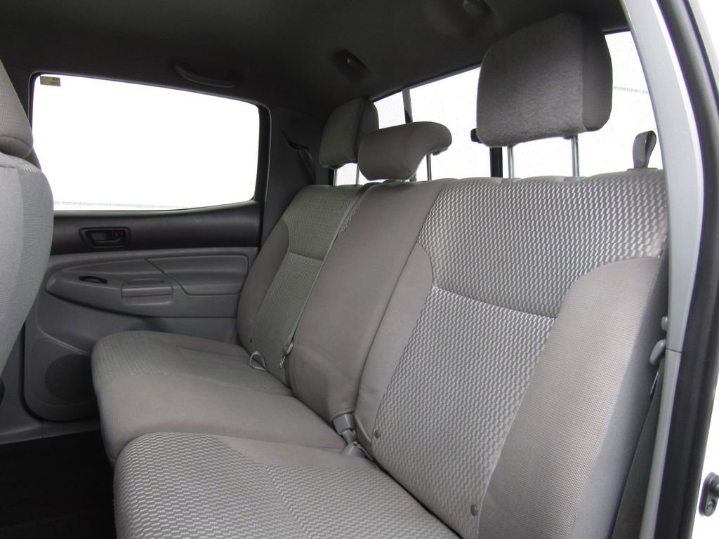 Used 2014 Toyota Tacoma PreRunner w/ SR5 Package RWD image 17