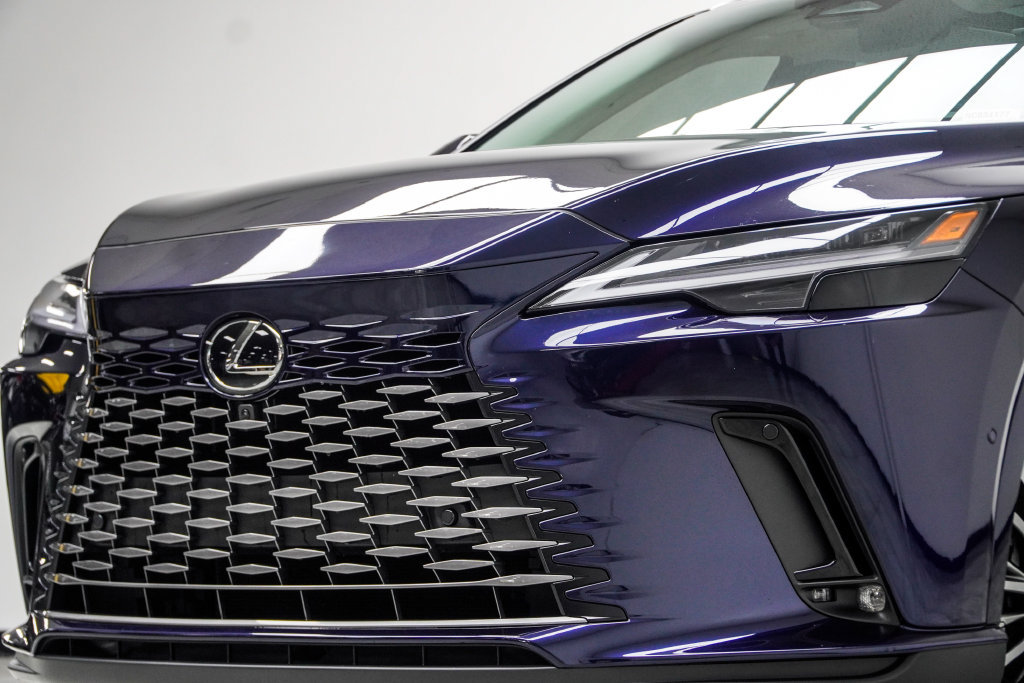 Used 2024 Lexus RX 350 FWD image 2