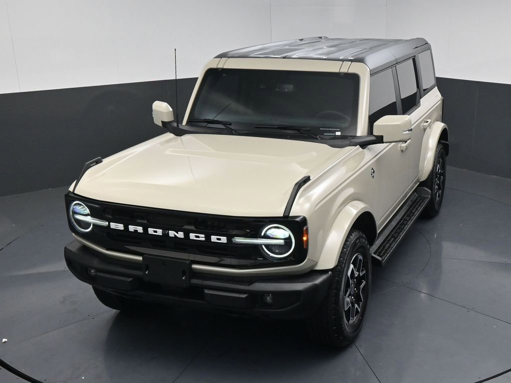 Used 2025 Ford Bronco Outer Banks image 16