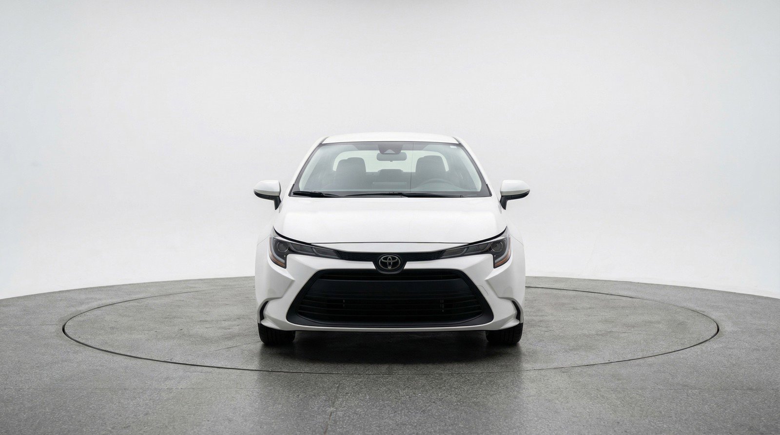 Used 2025 Toyota Corolla LE FWD image 2