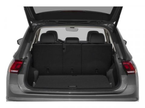 Used 2023 Volkswagen Tiguan SE w/ Panoramic Sunroof Package AWD/4WD image 11