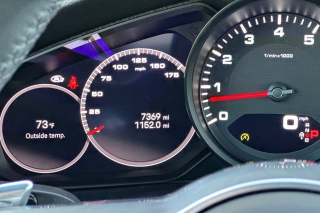 Used 2022 Porsche Cayenne Platinum Edition image 26