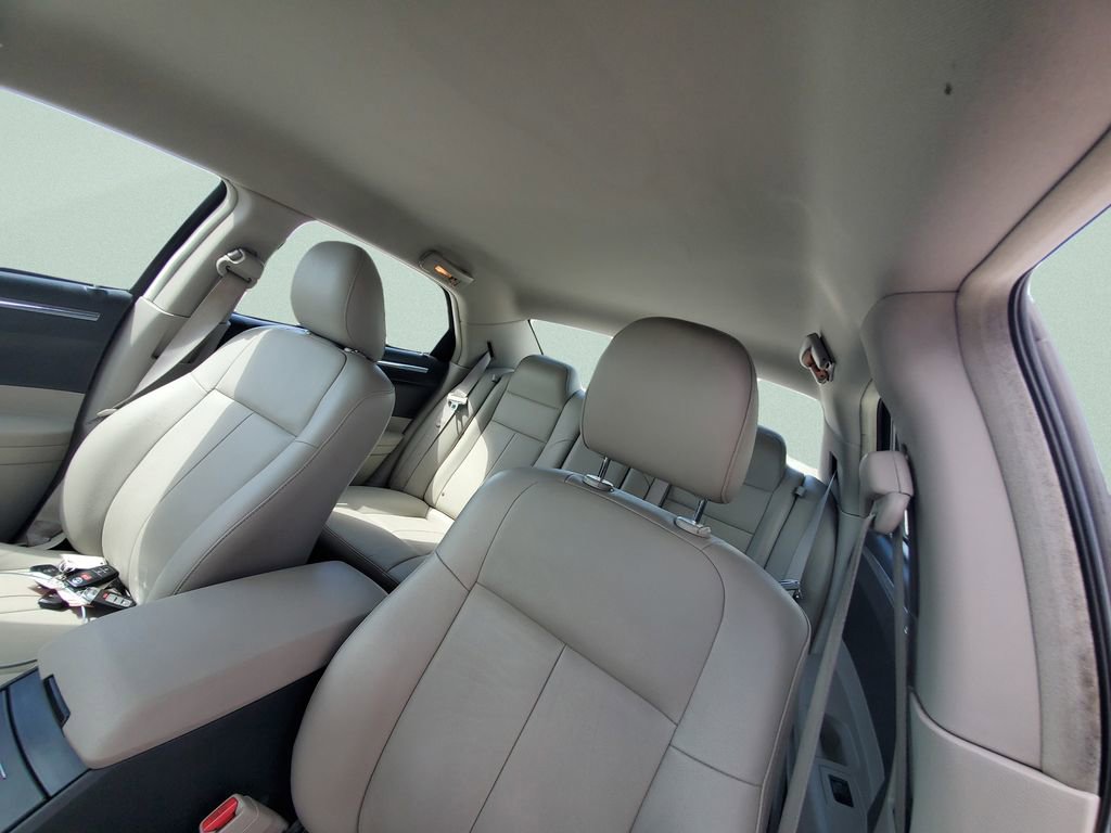 Used 2007 Chrysler 300 Touring L image 19