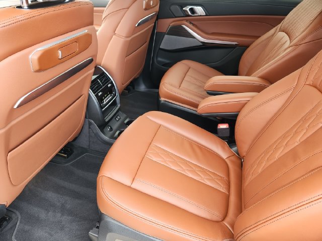 Used 2026 BMW X7 xDrive40i w/ Executive Package AWD/4WD image 32