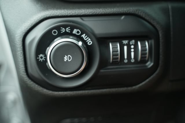 Used 2020 Jeep Wrangler Unlimited Sport AWD/4WD image 34