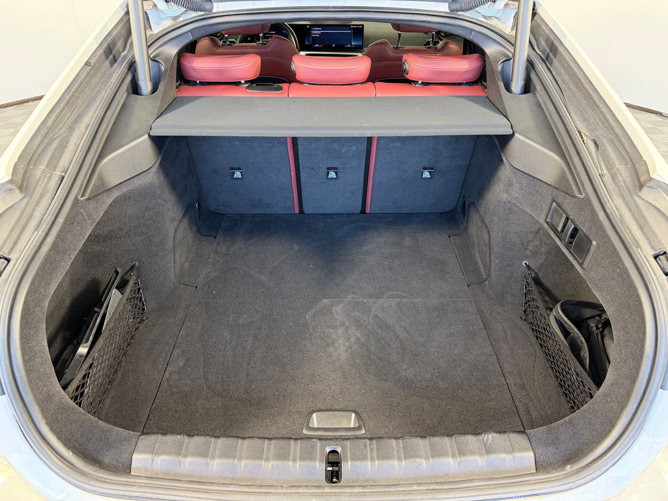 Used 2023 BMW i4 eDrive40 w/ M Sport Package image 32