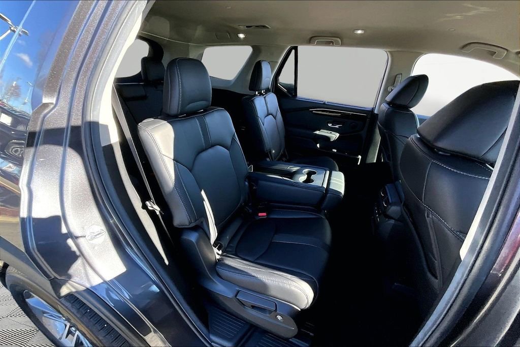Certified 2025 Honda Pilot EX-L image 17