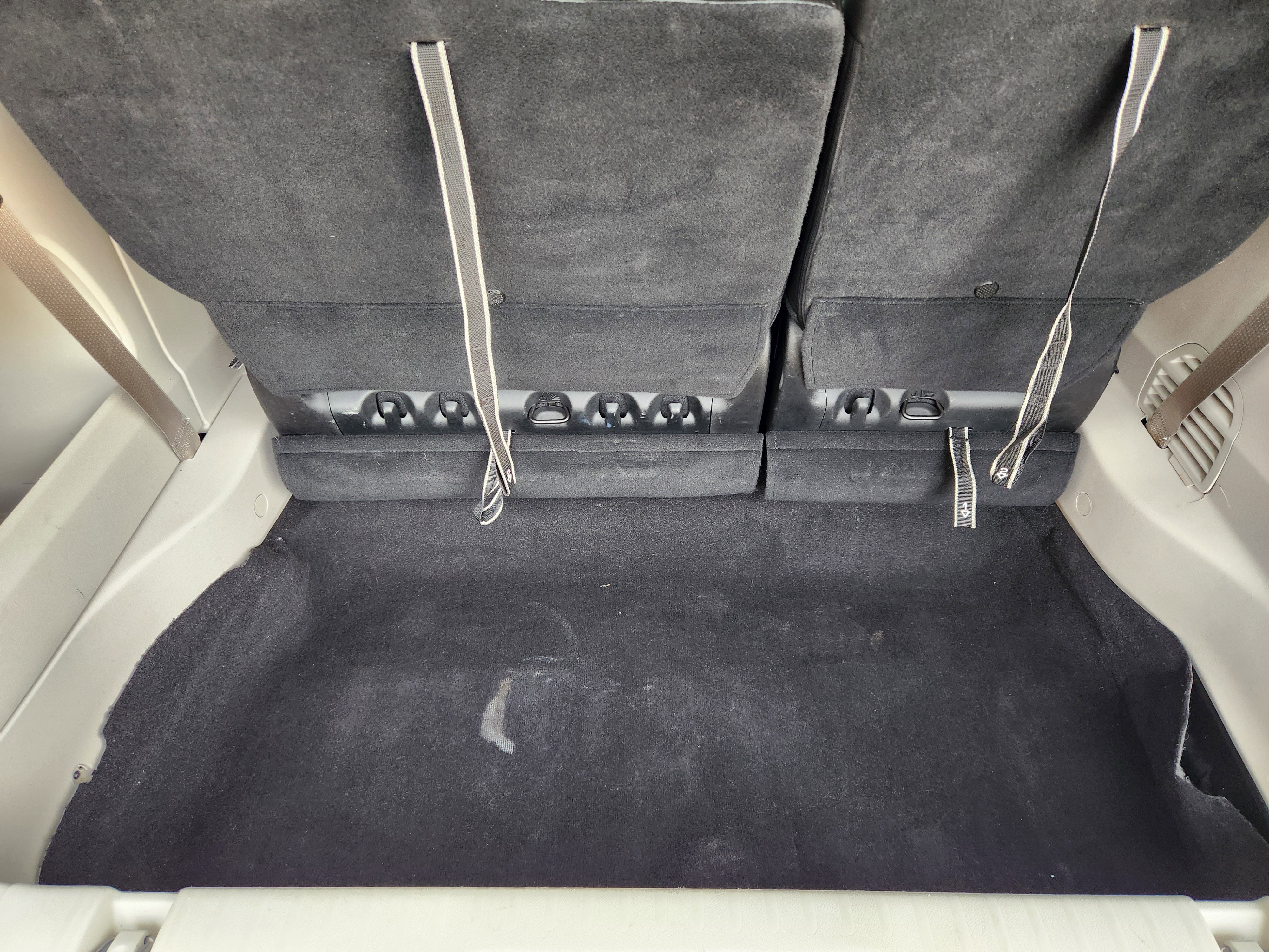 Used 2023 Chrysler Pacifica Limited FWD image 35