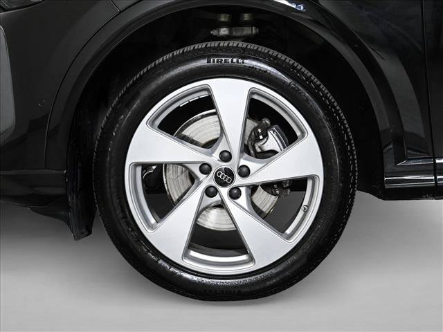 Certified 2025 Audi Q5 Premium Plus w/ Premium Plus AWD/4WD image 25