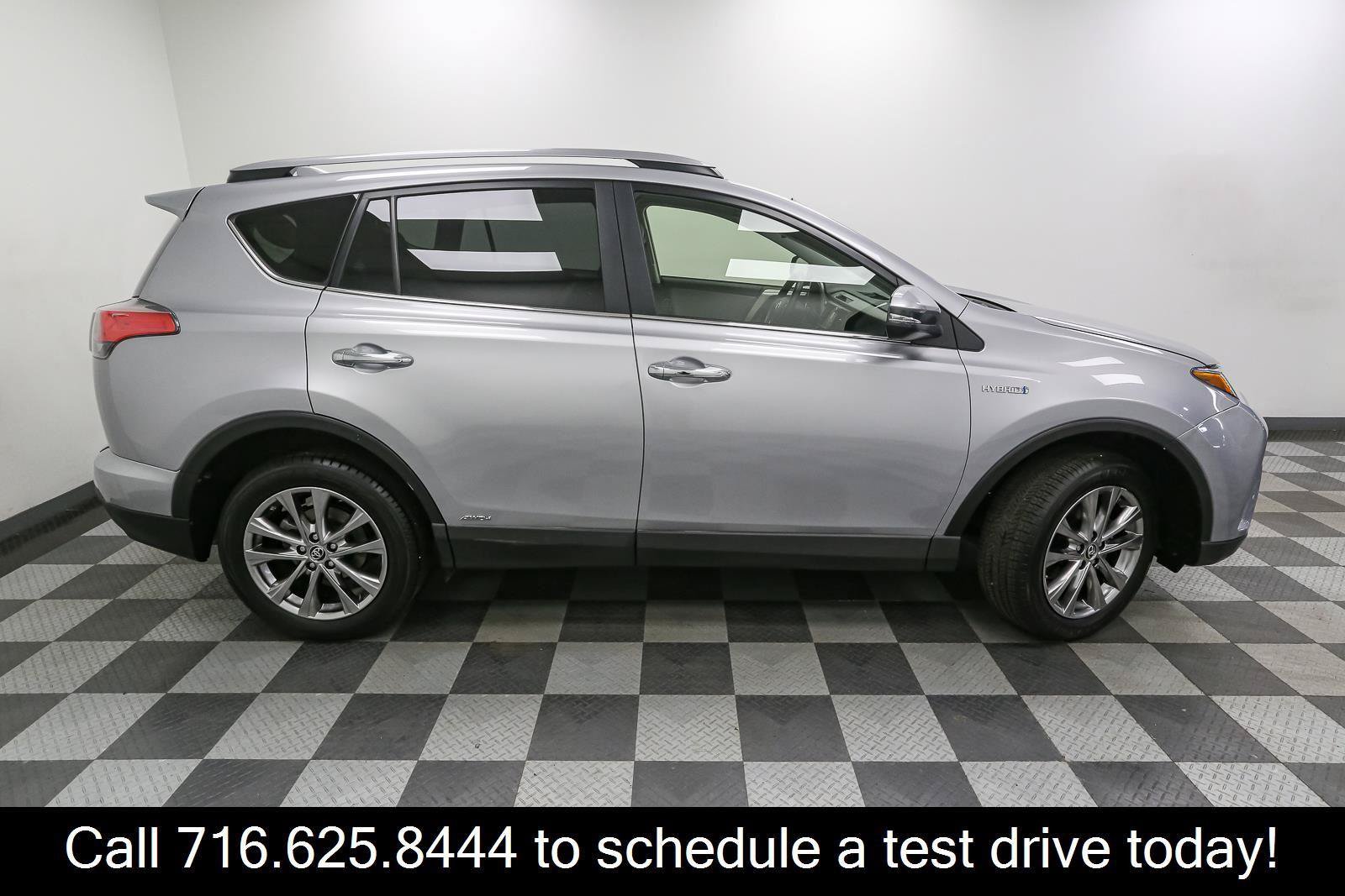 Used 2018 Toyota RAV4 Limited AWD/4WD image 7