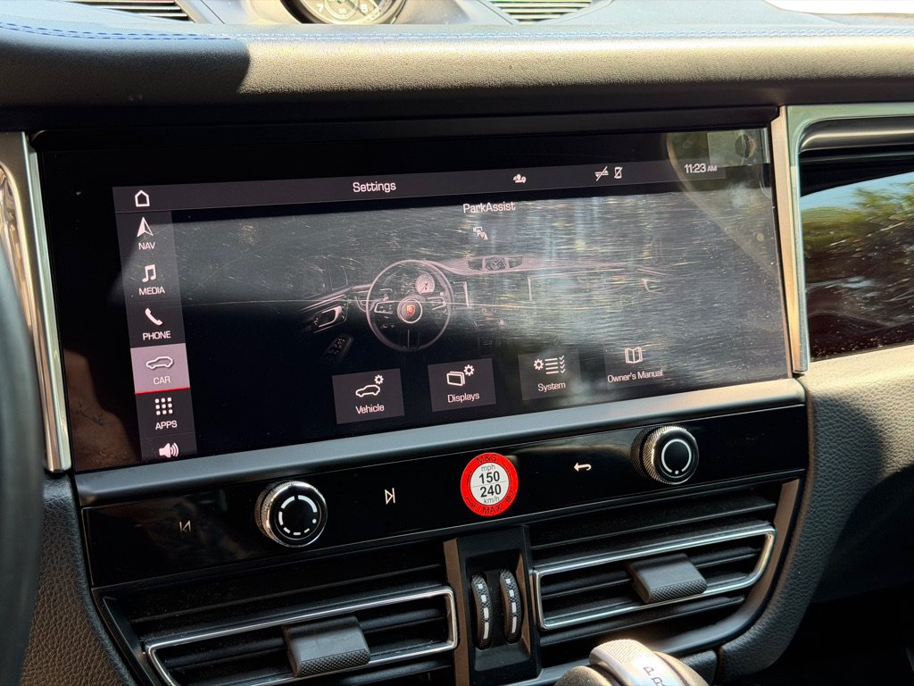 Used 2022 Porsche Macan AWD/4WD image 40