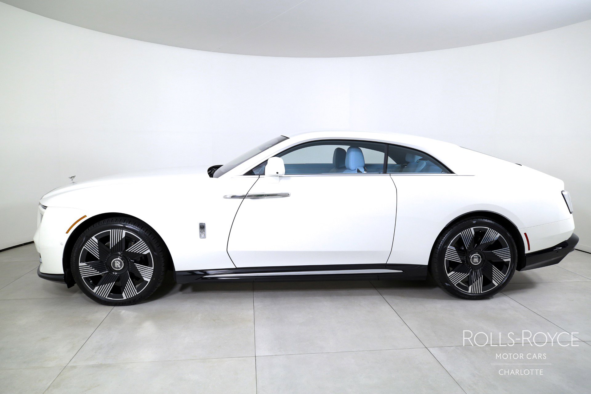 New 2025 Rolls-Royce Spectre w/ Spectre Enhancement Package AWD/4WD image 3