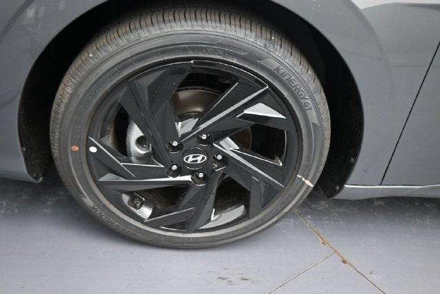 New 2026 Hyundai Elantra SEL Sport FWD image 21