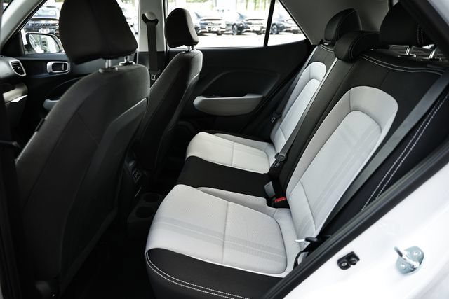 Certified 2025 Hyundai Venue SEL FWD image 23