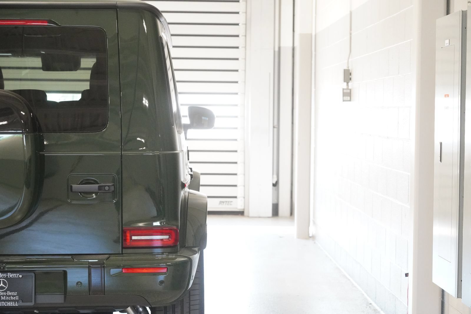 New 2027 Mercedes-Benz G 580 e image 13