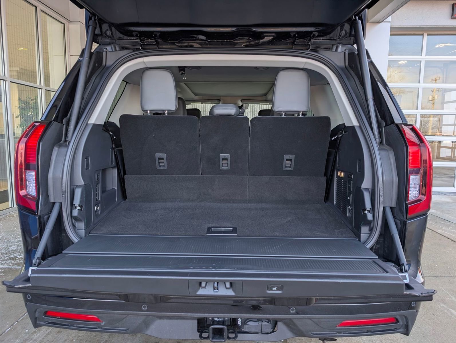 Used 2025 Ford Expedition Active image 35