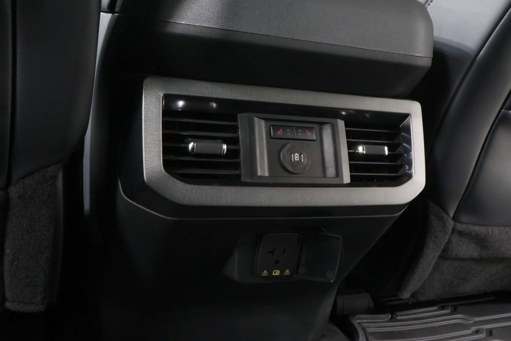 Used 2025 Ford F250 Platinum image 28