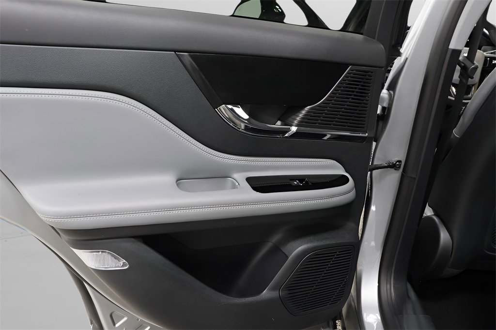 Used 2022 Lincoln Corsair FWD image 24