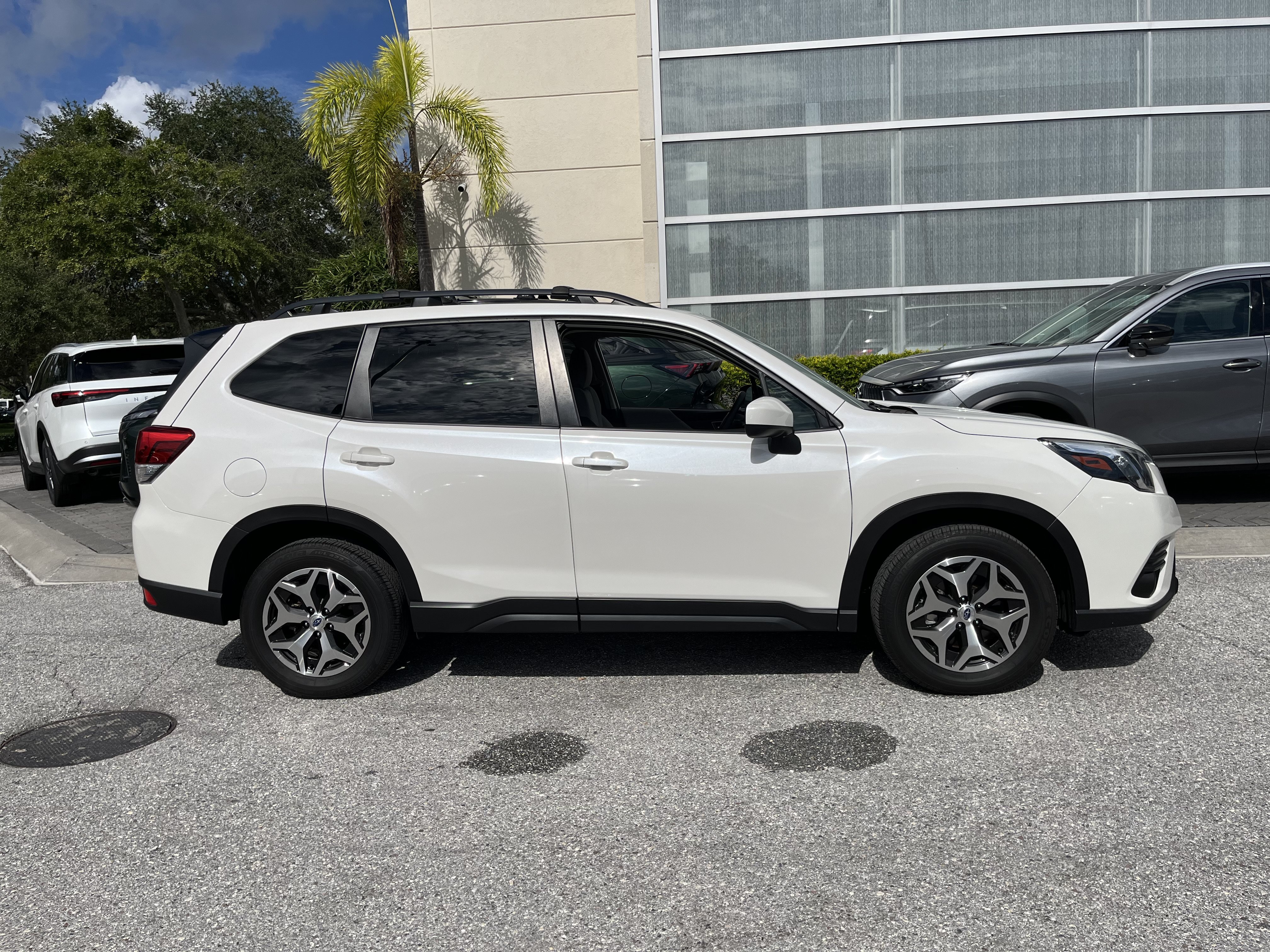 Used 2024 Subaru Forester Premium AWD/4WD image 9