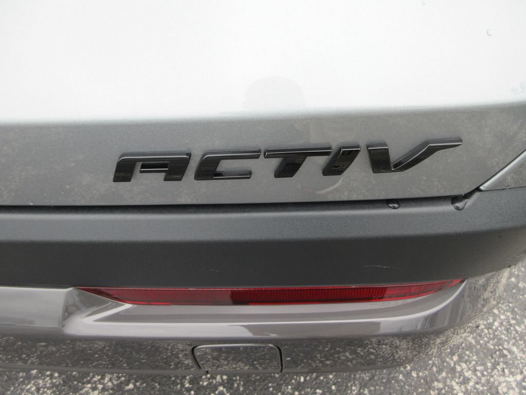 New 2027 Chevrolet Equinox ACTIV w/ Convenience Package III FWD image 10
