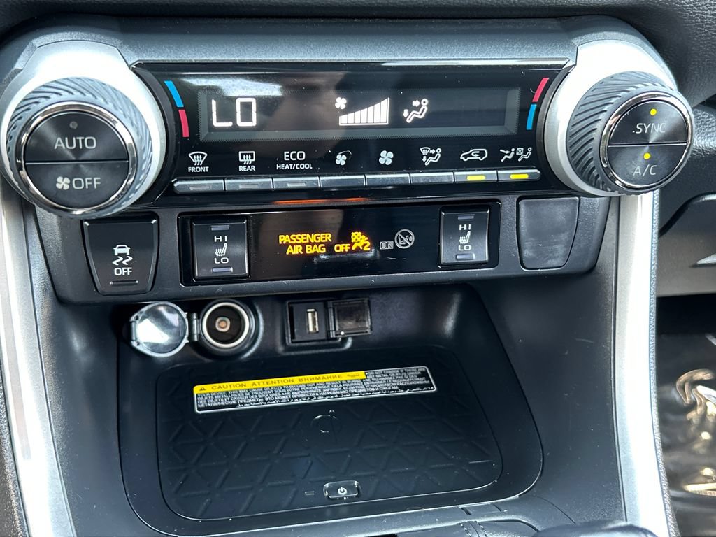 Used 2020 Toyota RAV4 XSE AWD/4WD image 13