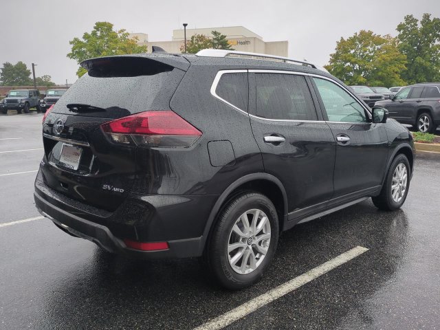 Used 2018 Nissan Rogue SV w/ Premium Package AWD/4WD image 4