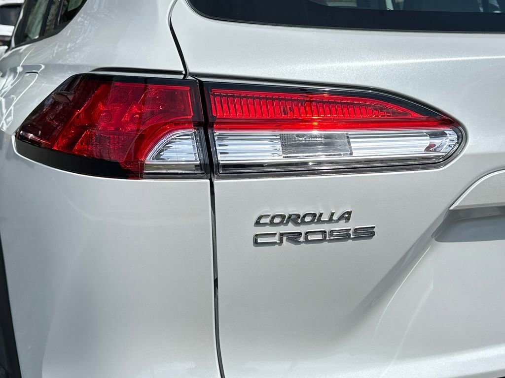 Used 2024 Toyota Corolla Cross L image 5