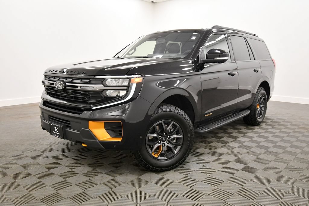 Used 2025 Ford Expedition Tremor AWD/4WD image 2