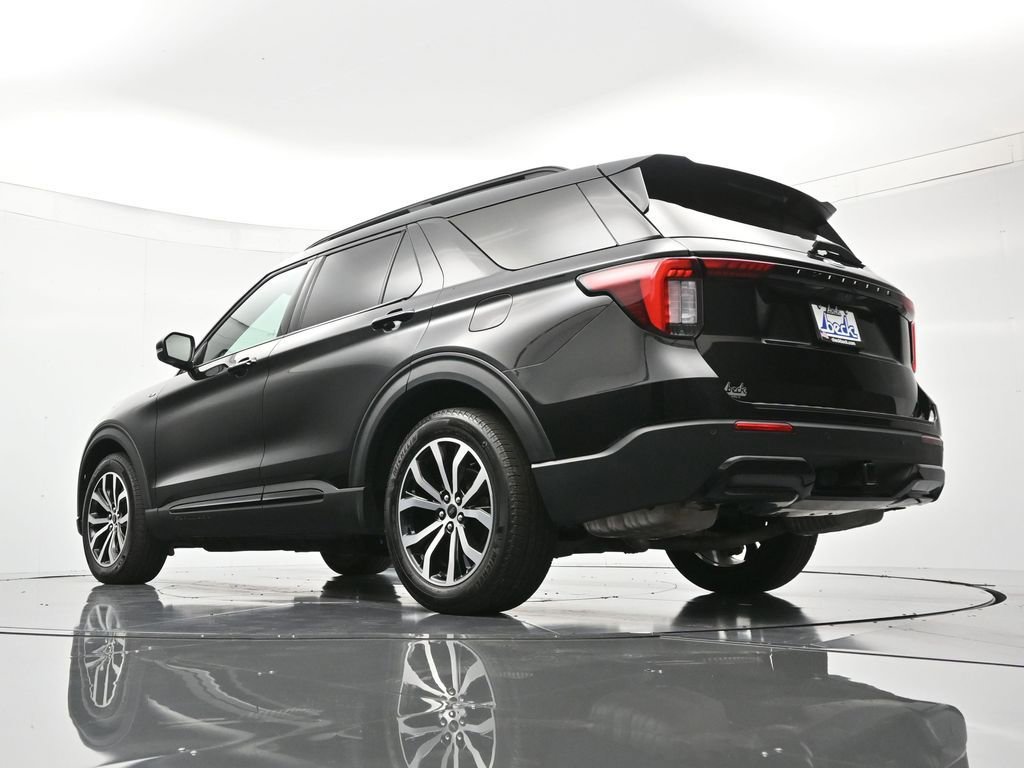 Certified 2025 Ford Explorer ST-Line w/ Premium Package image 44