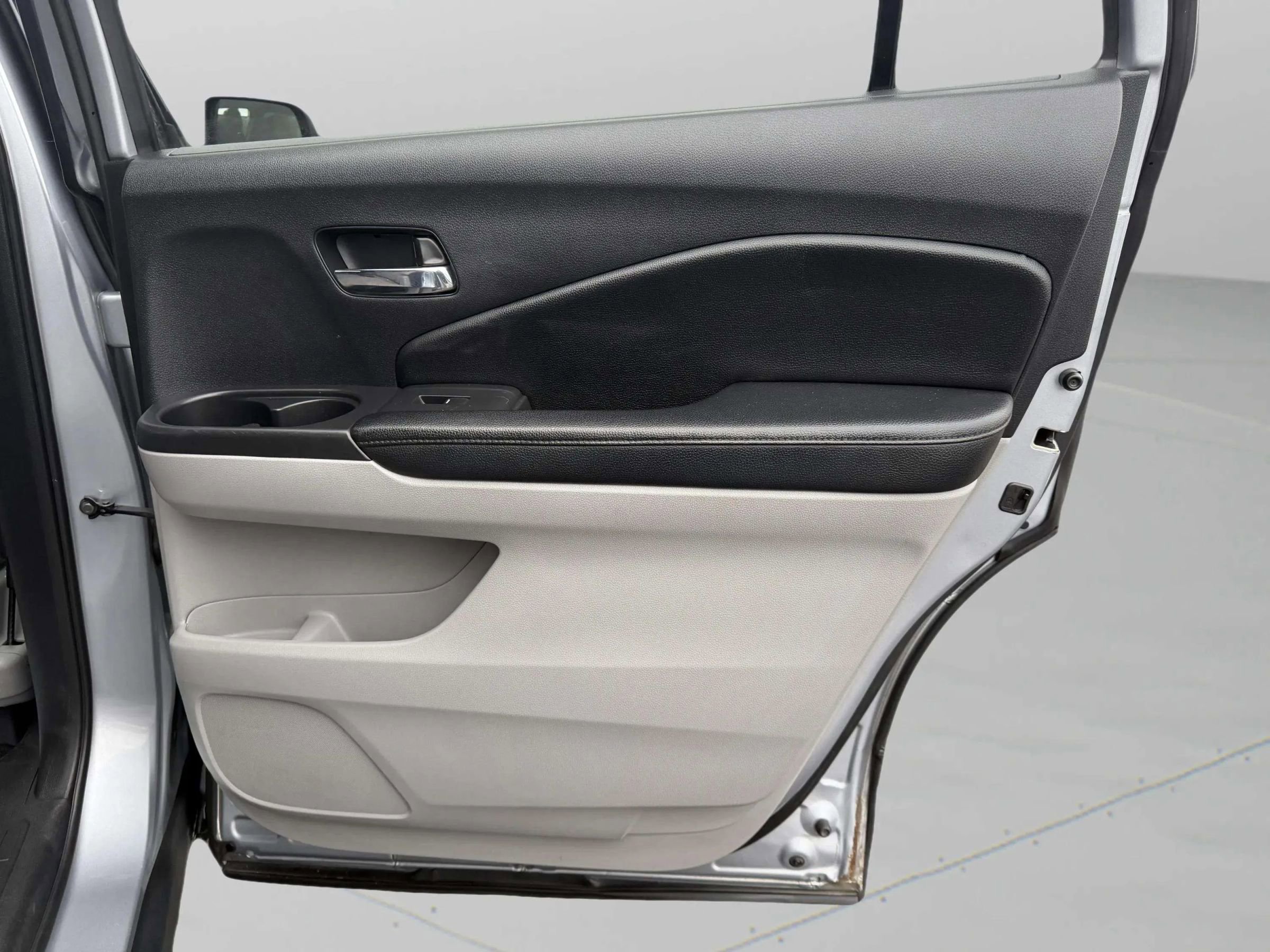 Used 2019 Honda Pilot LX image 18