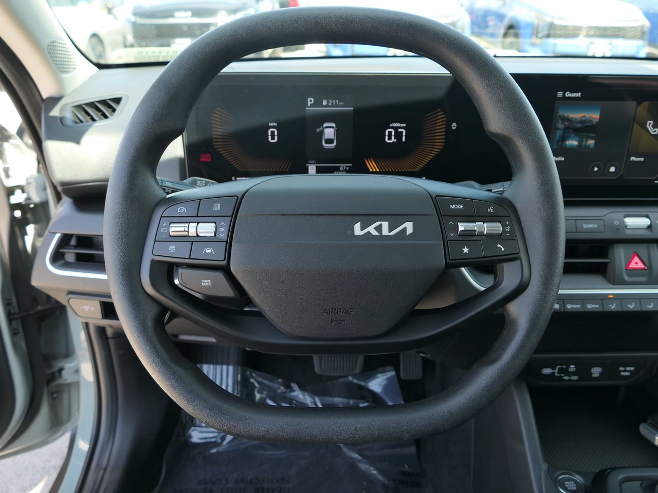 Used 2025 Kia K4 FWD image 17
