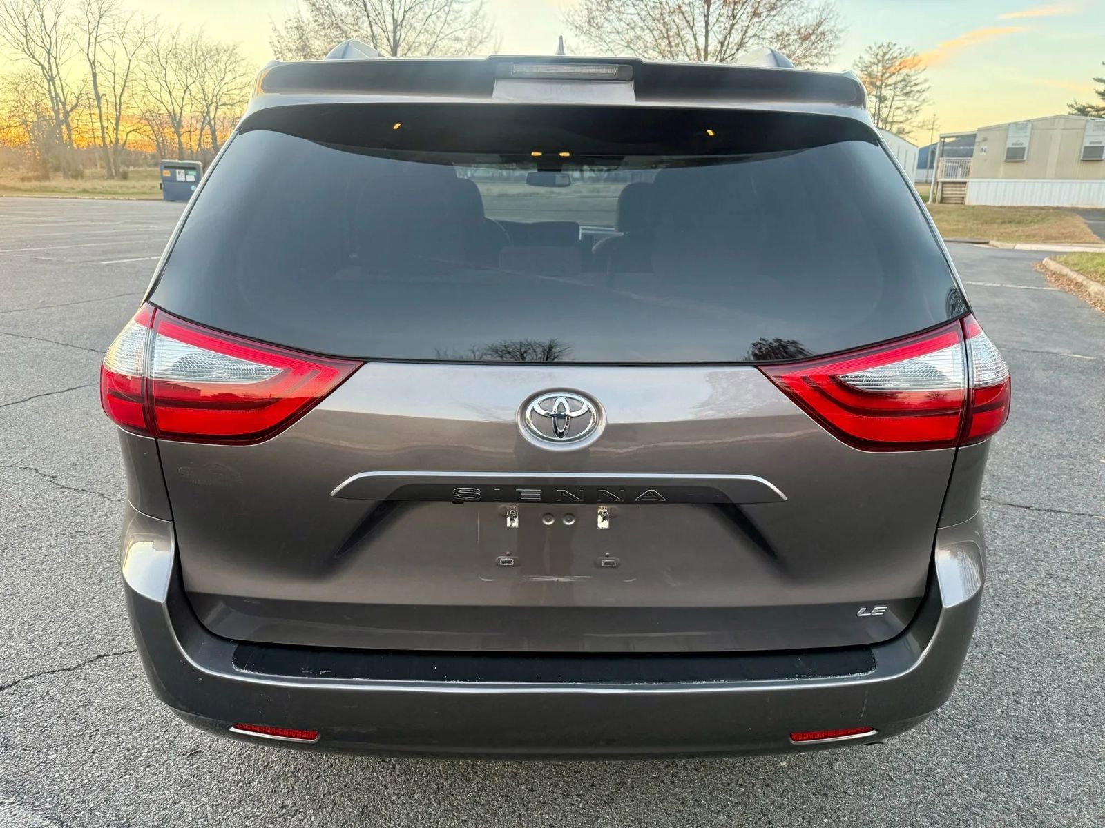 Used 2020 Toyota Sienna LE image 7