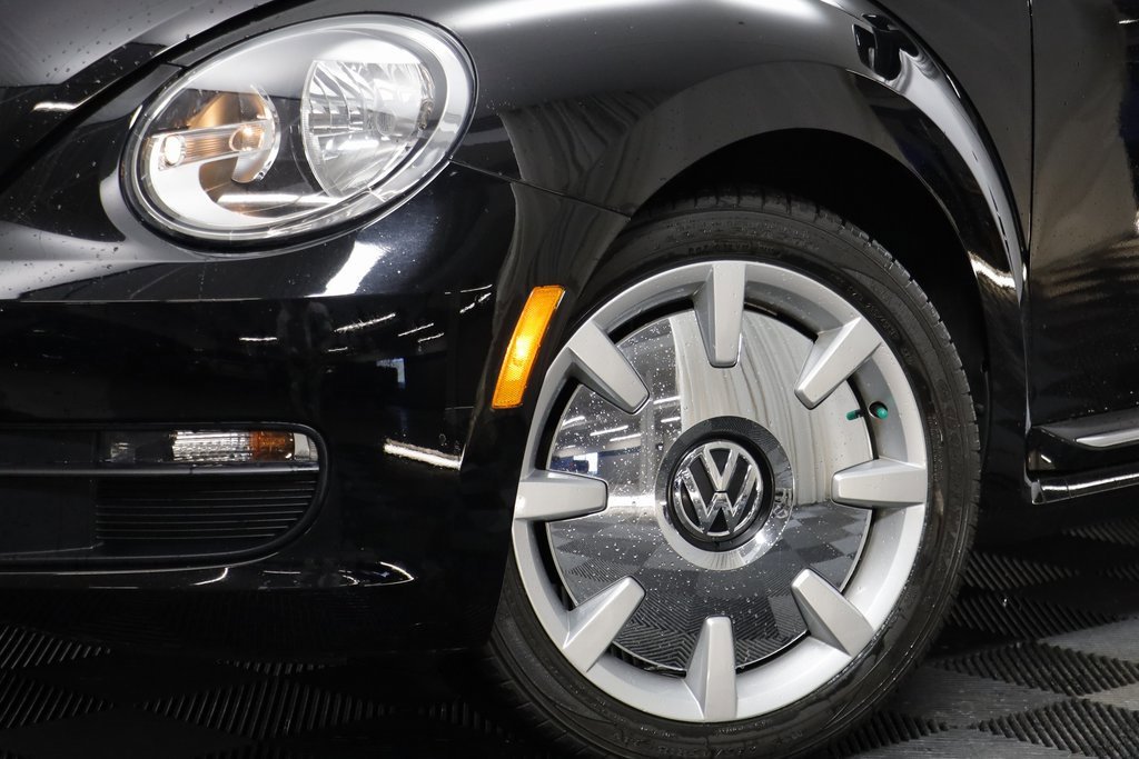 Used 2013 Volkswagen Beetle 2.5 image 3
