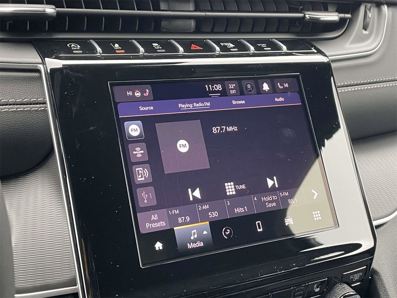 New 2025 Jeep Grand Cherokee Laredo w/ Luxury Tech Group I image 41