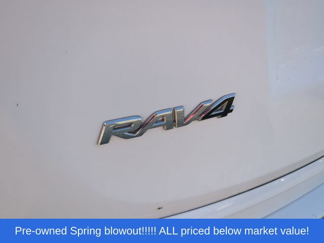 Used 2016 Toyota RAV4 XLE FWD image 11