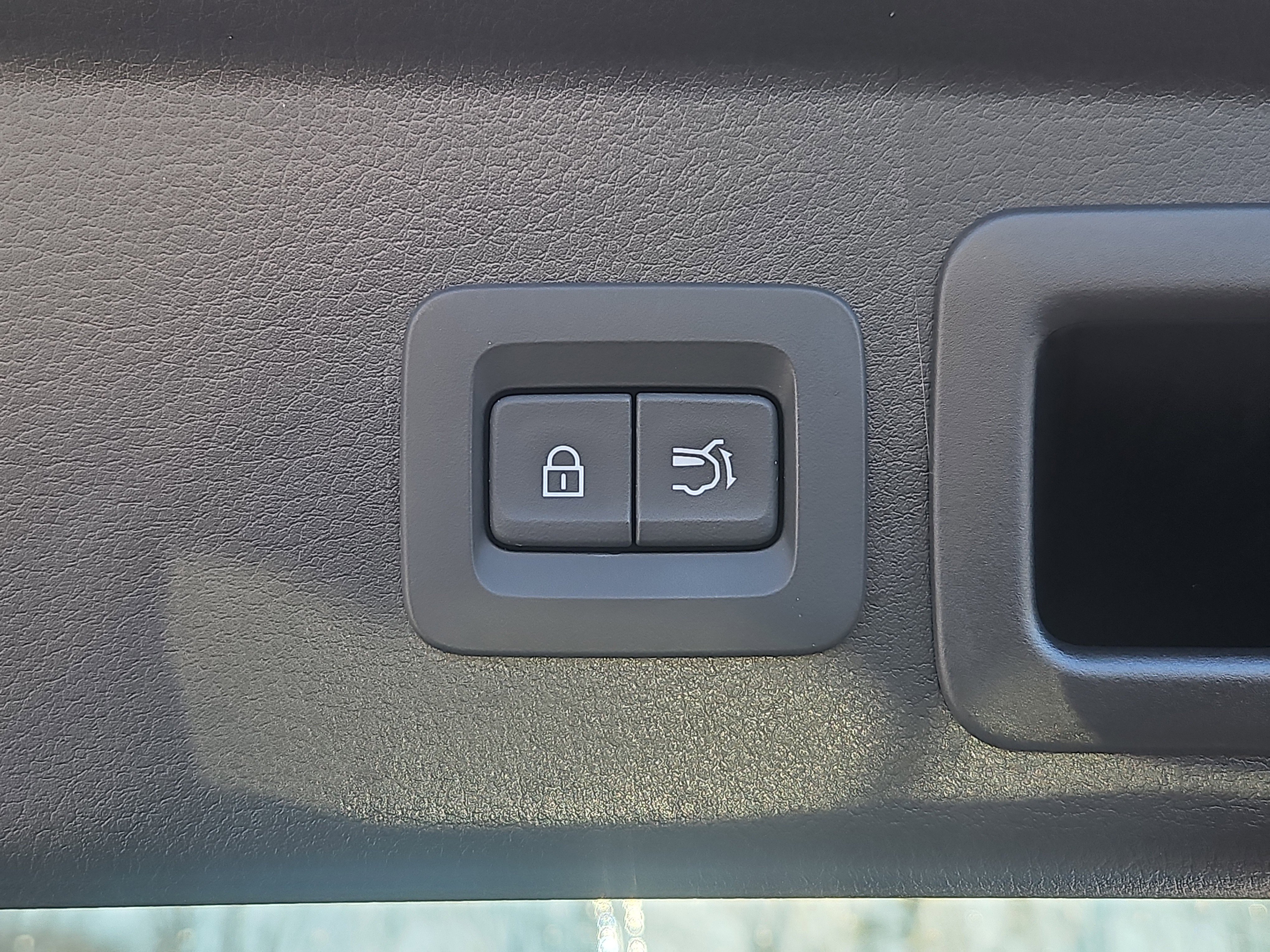 Certified 2025 MAZDA CX-30 AWD 2.5 S w/ Premium Package image 15