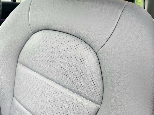 Used 2021 Mercedes-Benz GLC 300 4MATIC image 21