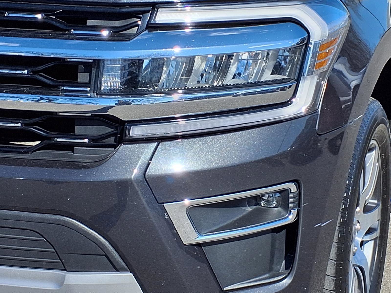 Used 2023 Ford Expedition Limited image 34