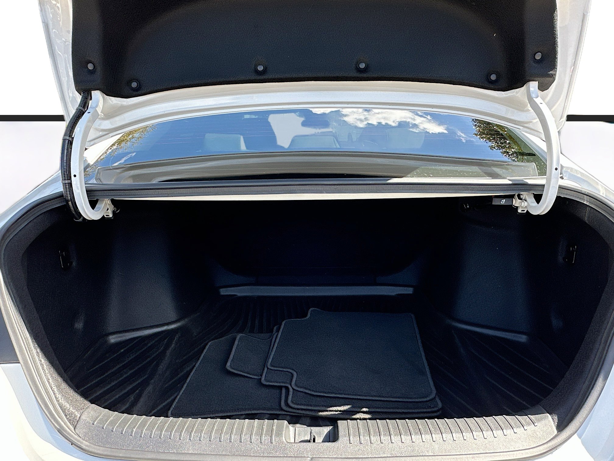 Used 2025 Honda Accord LX image 23