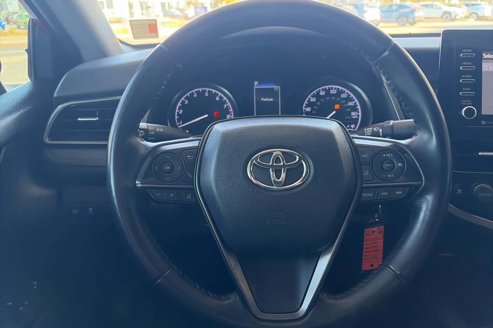 Used 2022 Toyota Camry SE FWD image 22