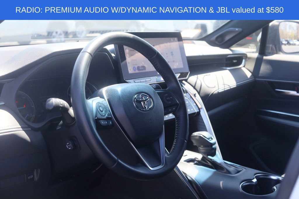 Used 2023 Toyota Venza XLE AWD/4WD image 4