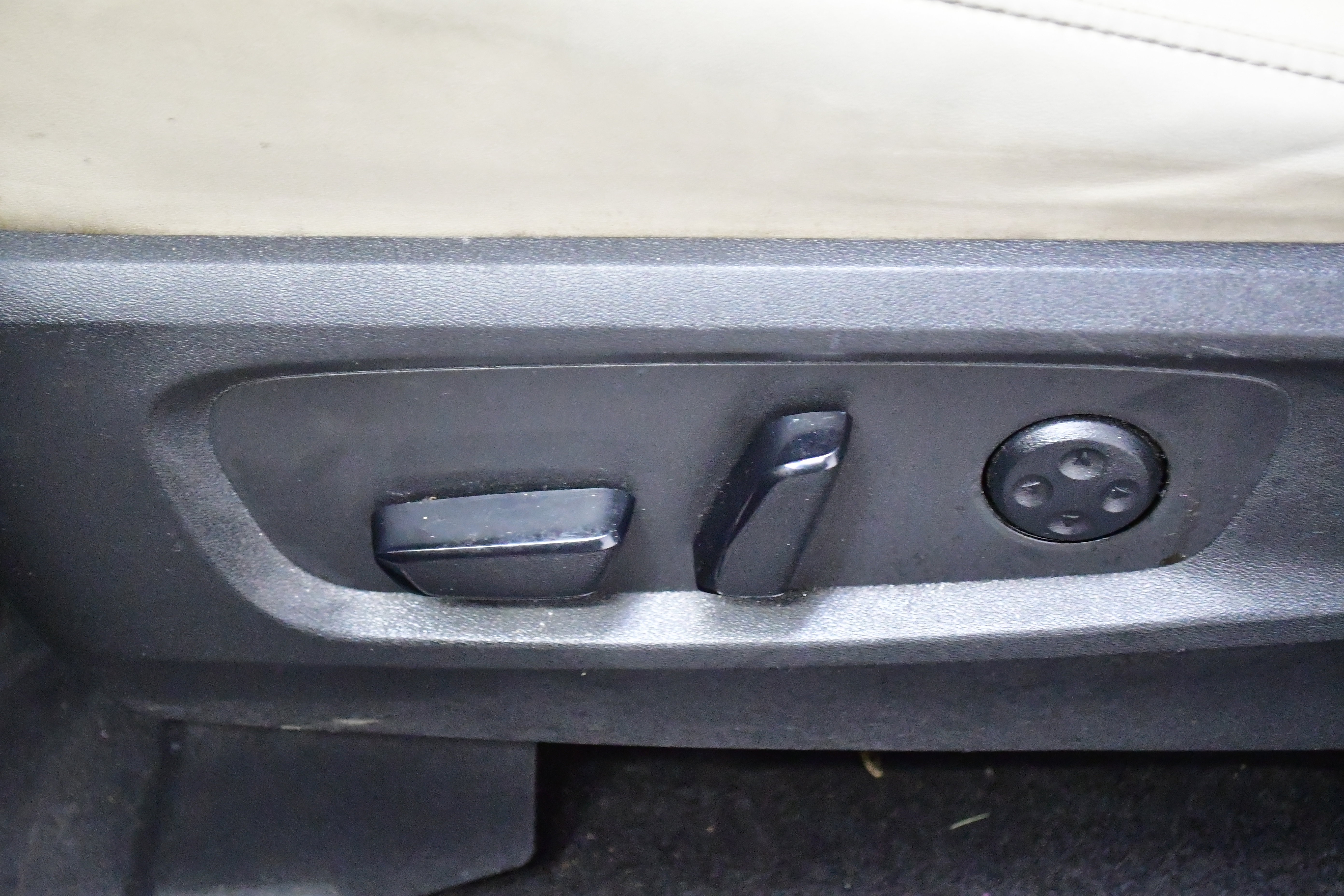 Used 2023 INFINITI QX60 Luxe w/ Cargo Package image 16