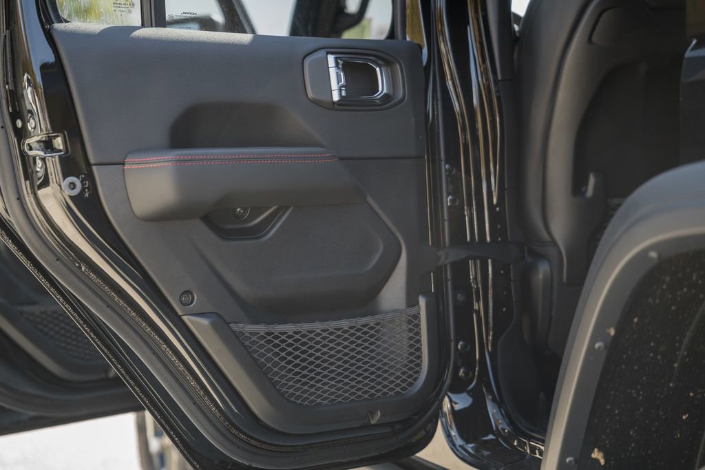 New 2025 Jeep Wrangler Unlimited Rubicon w/ Convenience Group image 34