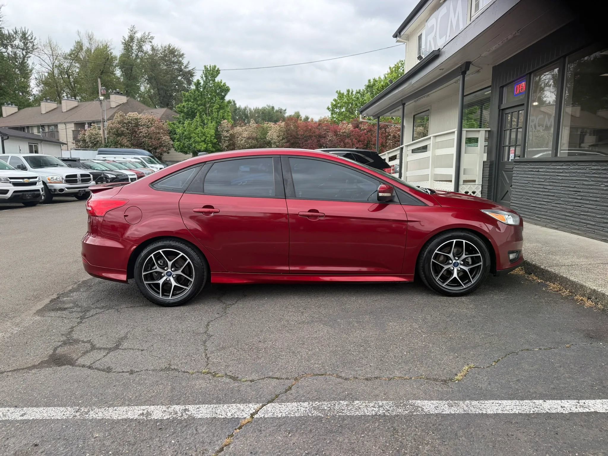 Used 2015 Ford Focus SE FWD image 8