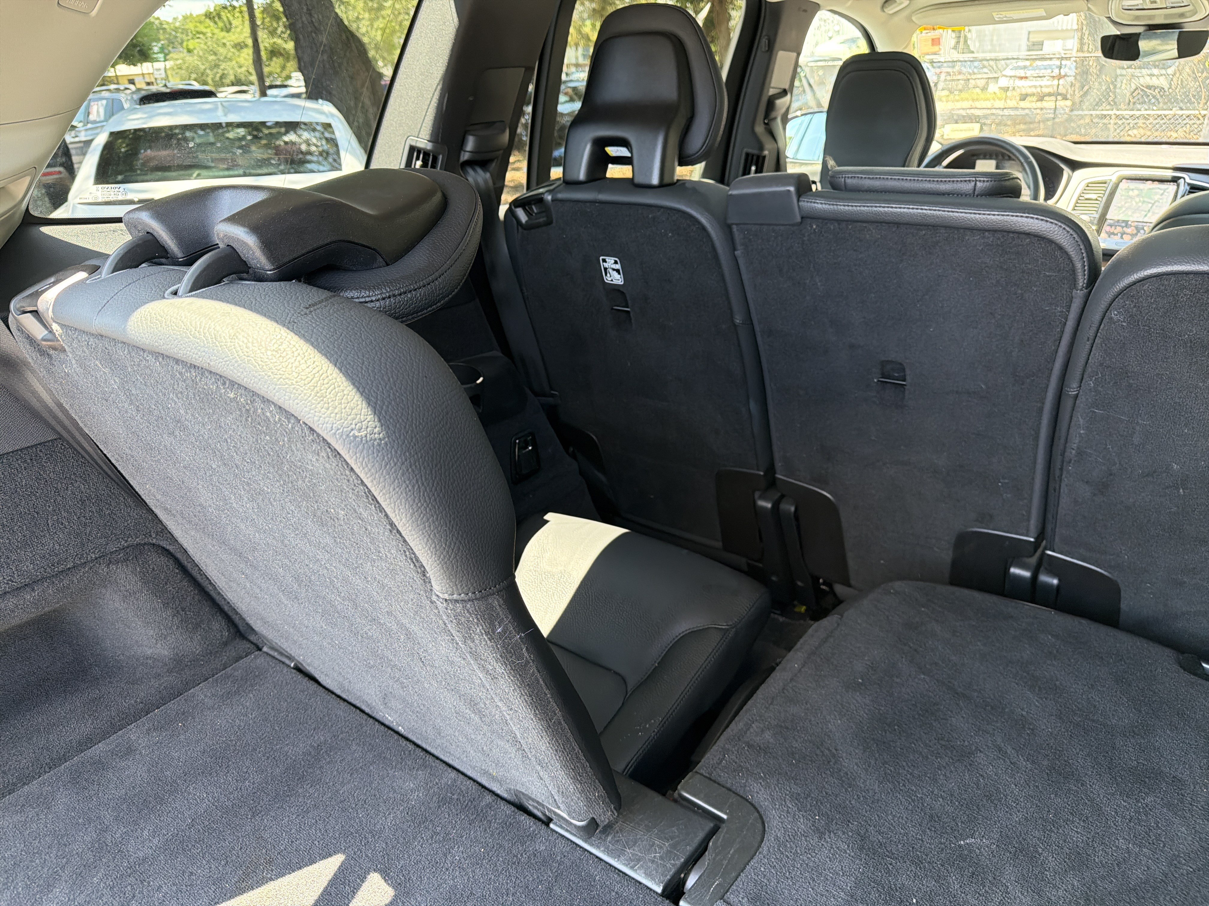 Used 2023 Volvo XC90 B6 Plus AWD/4WD image 44