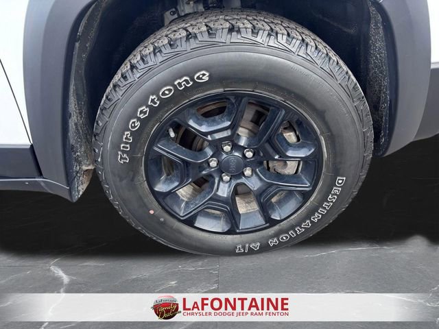 Used 2020 Jeep Cherokee Trailhawk w/ Cold Weather Group image 29