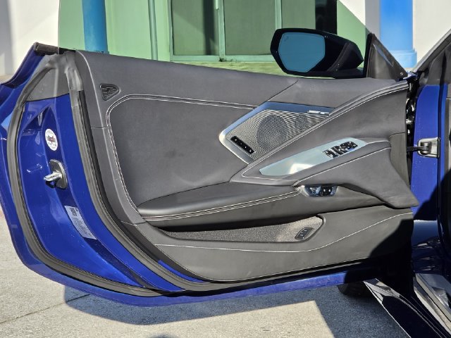Used 2025 Chevrolet Corvette Stingray Preferred Cpe w/ Z51 Performance Package RWD image 13