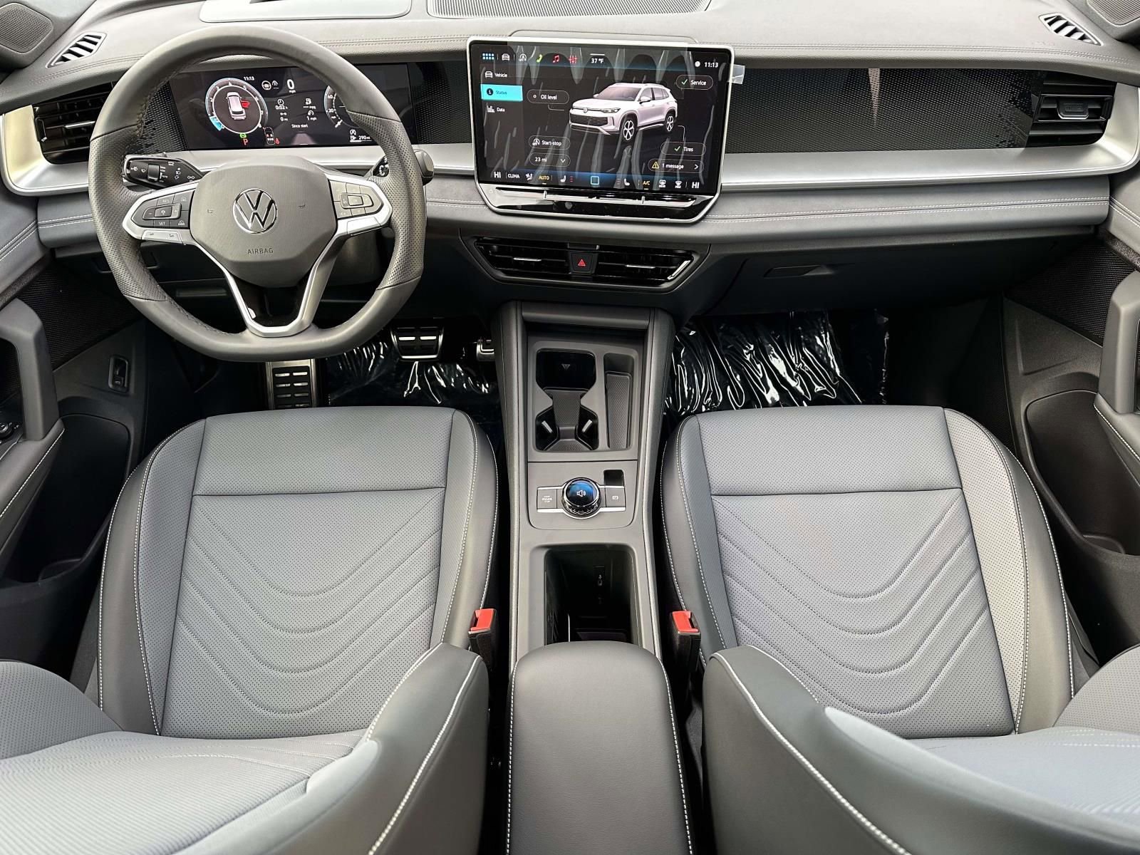 New 2026 Volkswagen Tiguan SE R-Line image 11