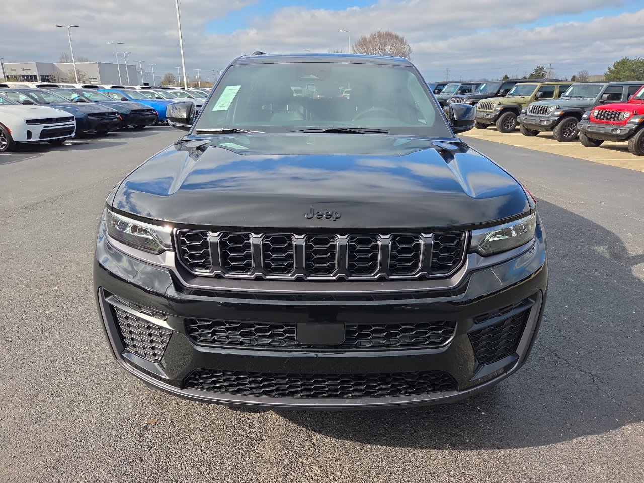 New 2026 Jeep Grand Cherokee L 4WD image 2