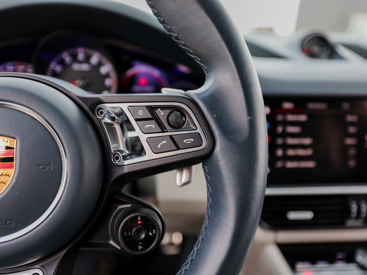 Certified 2022 Porsche Cayenne Turbo image 16